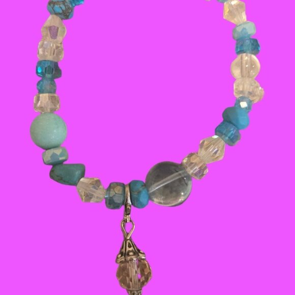 Blue Crystal and Glass beaded Bracelet 7 inches - Picture 3 of 3